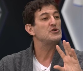 500万网彩票-费拉拉：我踢球的年代弗拉泰西被踢那下绝不会判点球