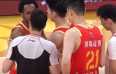 吹CBA，还得外籍裁判|本土裁判|东京奥运会|中国篮协|加藤誉树|nba_新浪体育_新浪新闻