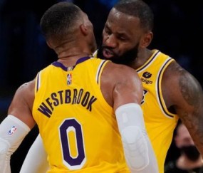 500万彩票网-新赛季前韦少不会离队 湖人下赛季难进西部前六？